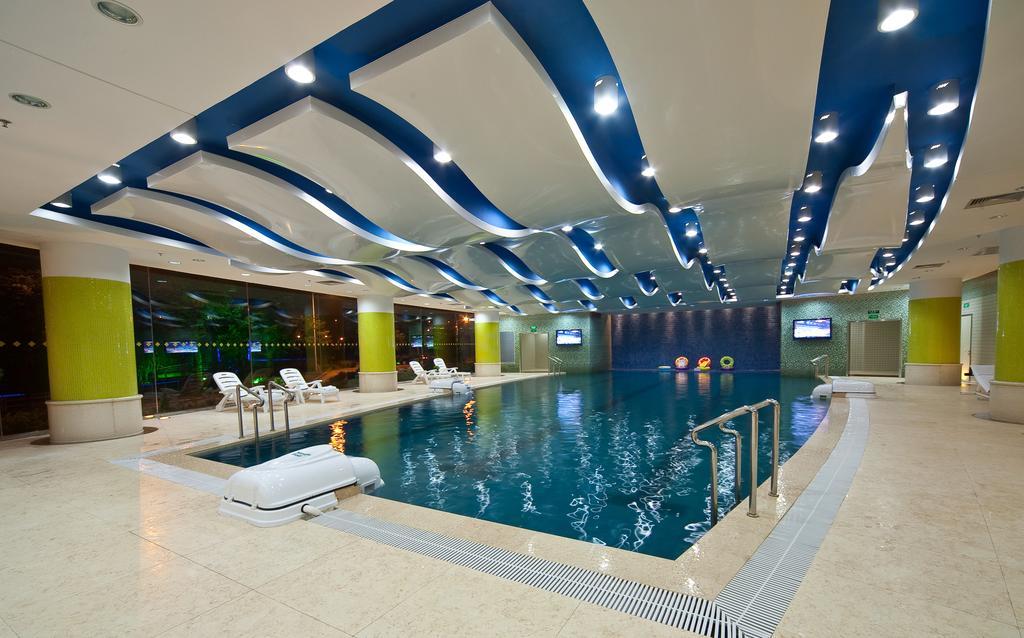 Runyang Huanlong Hotel Zhenjiang  Buitenkant foto